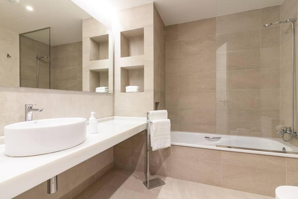 Miramar Luxury 2 Bedroom Freshapartments مالقة المظهر الخارجي الصورة